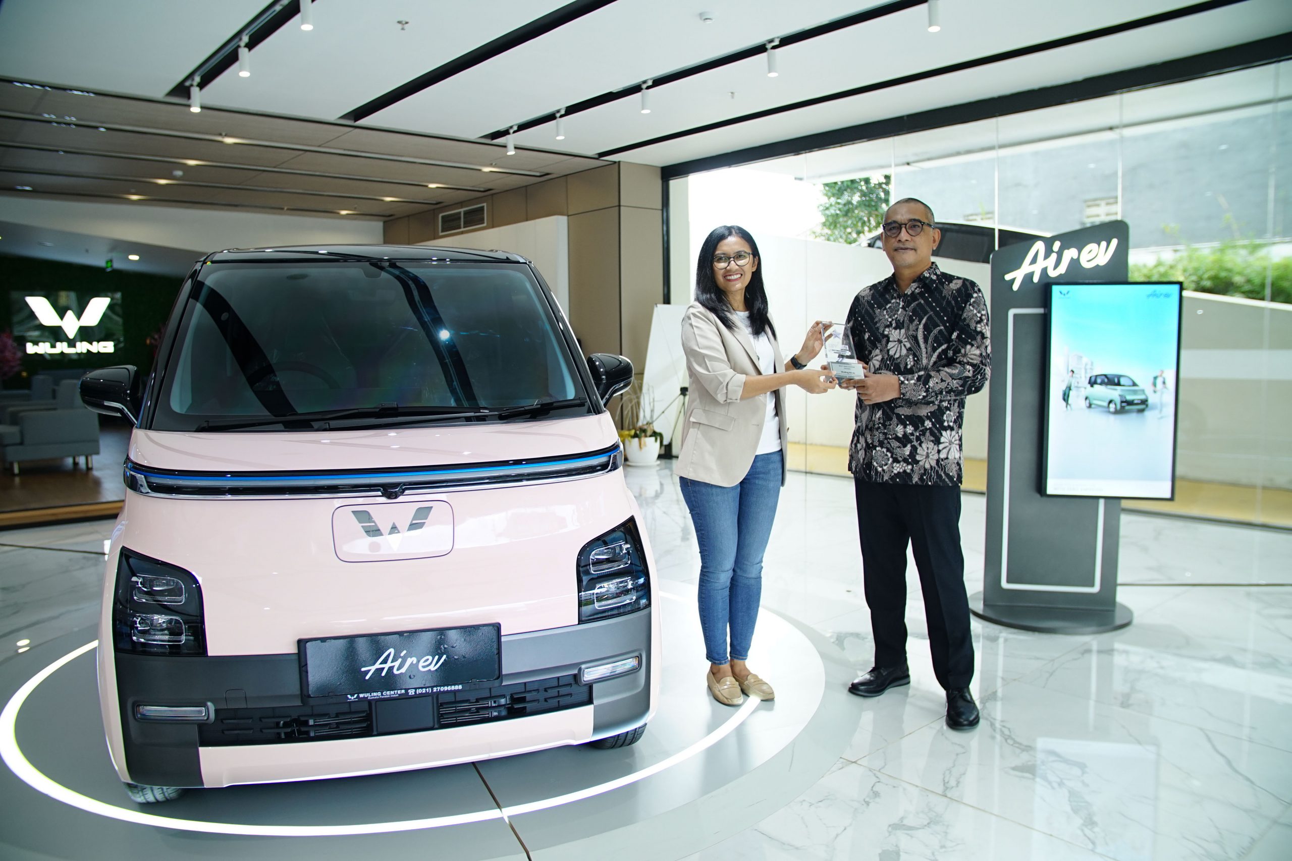 Wuling Air Ev Raih Best Innovation Dalam Ajang Carvaganza Editors