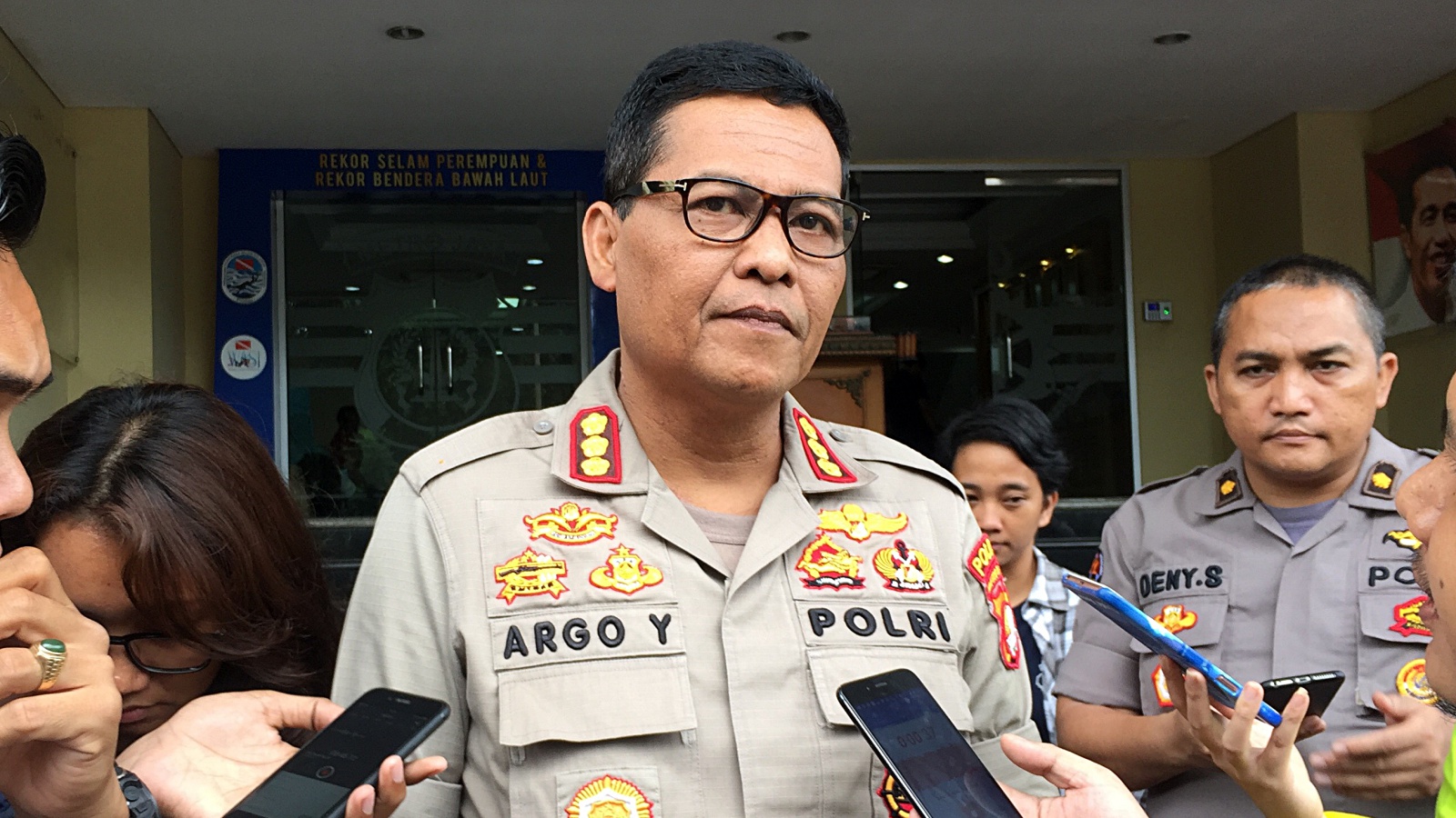 Polisi Serahkan Berkas Perkara Kasus Penyiraman Terhadap Novel Baswedan ...