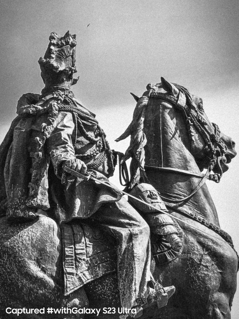 Suka Traveling ke Tempat Bersejarah? Ini 3 Cara Punya Foto Arsitektur yang Lebih Epic Pakai Smartphone 3