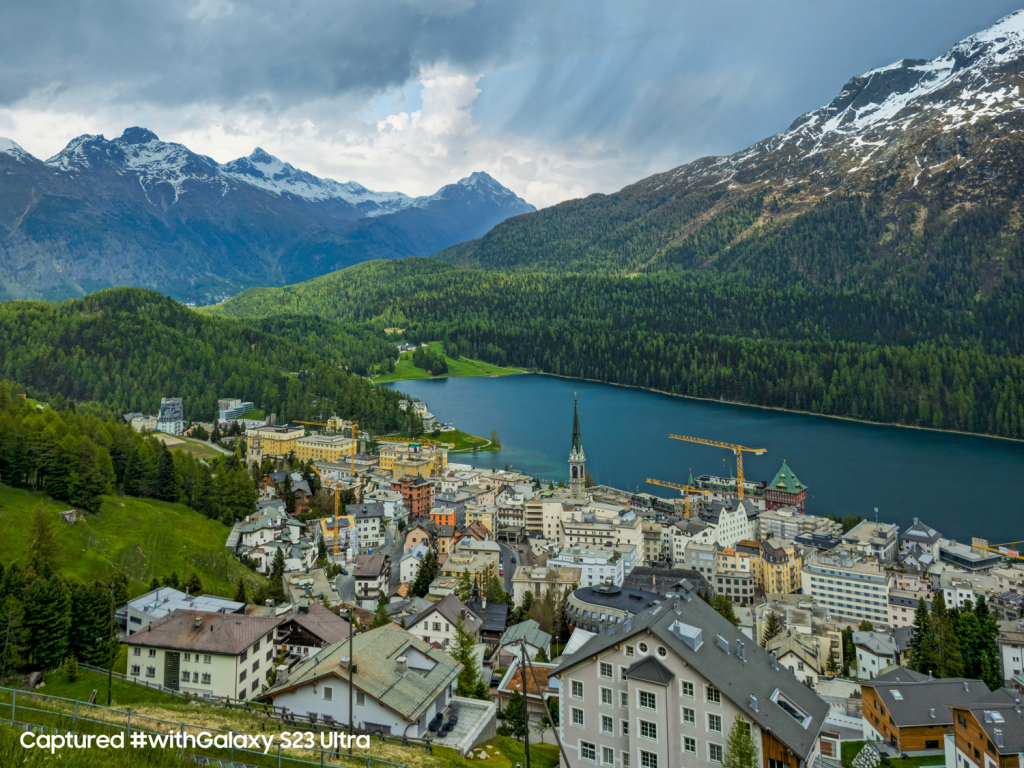 Suka Traveling ke Tempat Bersejarah? Ini 3 Cara Punya Foto Arsitektur yang Lebih Epic Pakai Smartphone 9 Suka Traveling ke Tempat Bersejarah? Ini 3 Cara Punya Foto Arsitektur yang Lebih Epic Pakai Smartphone 9