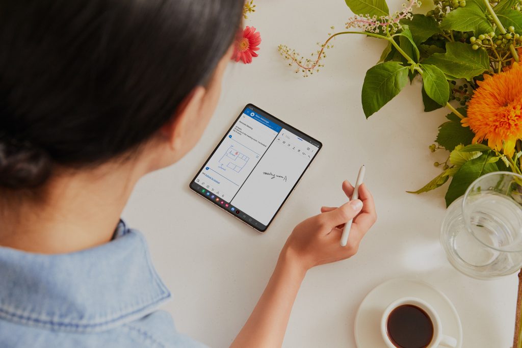 Terobosan Smartphone Samsung Lipat Hadirkan 3 Pengalaman Unik Kekinian Bagi Pengguna 3 Terobosan Smartphone Samsung Lipat Hadirkan 3 Pengalaman Unik Kekinian Bagi Pengguna 3